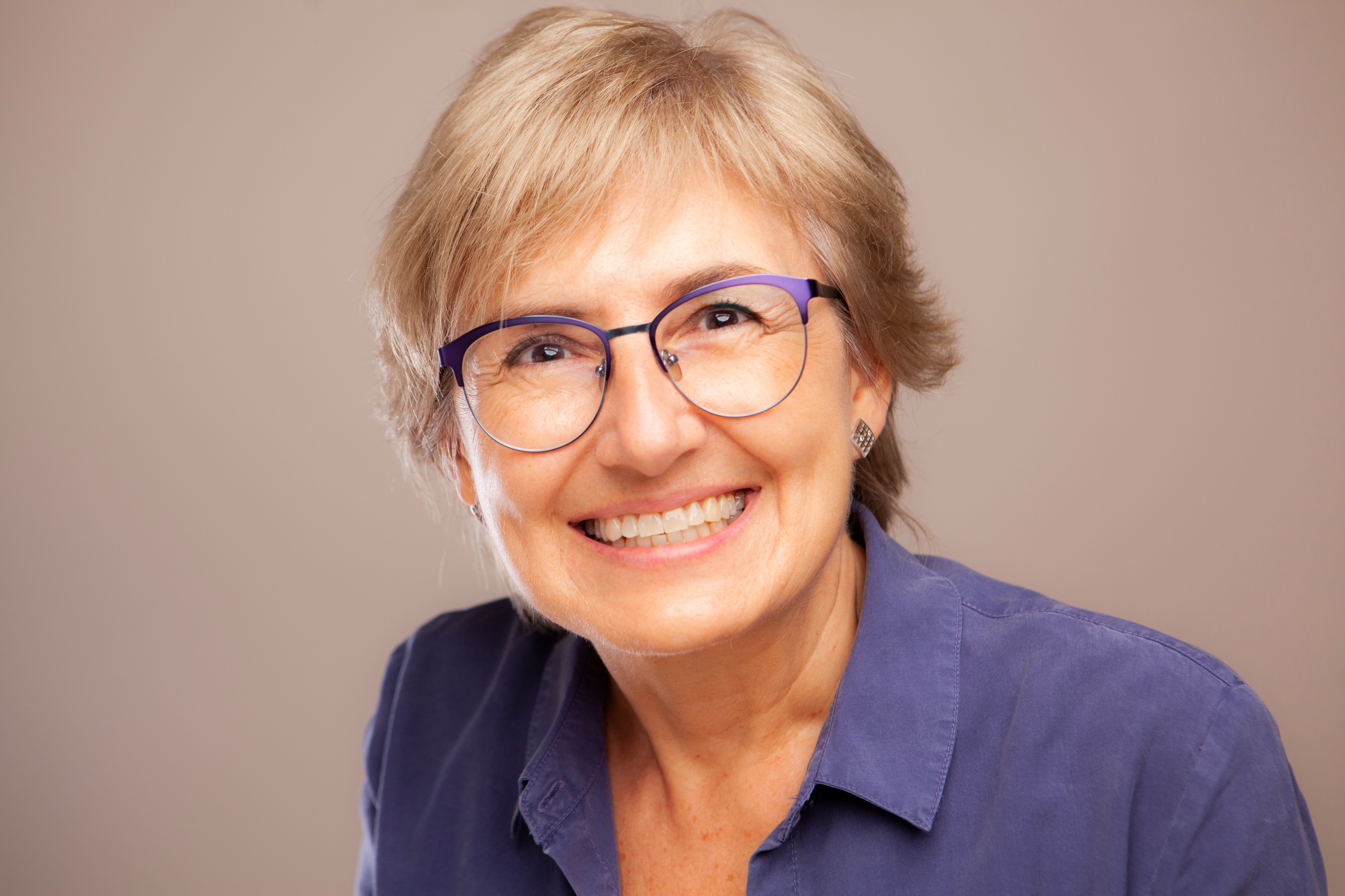 Dr. Miriam Bayés